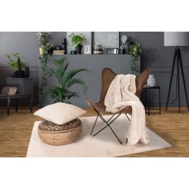   Heaven 800 bézs takaró szett tartalma1 db 150x200 cm takaró 1 db 48x48 cm díszpárna 