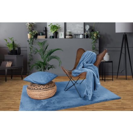 Heaven 800 kék takaró szett tartalma 1 db 150x200 cm takaró, 1 db 48x48 cm díszpárna