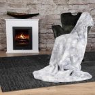 Rumba 500 ezüst ágytakaró szett tartalma 1 db  230x250 cm, 2 db 45x45 cm díszpárna 