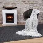 Smooth 500 fekete ágytakaró szett tartalma 1 db 230x250 cm takaró, 2 db 45x45 cm díszpárna 