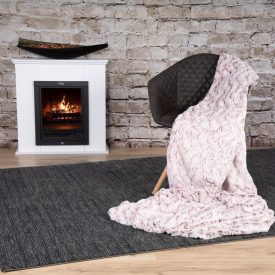   Smooth 500 bordó ágytakaró szett tartalma 1 db 230x250 cmágytakaró, 2 db 45x45 cm díszpárna 